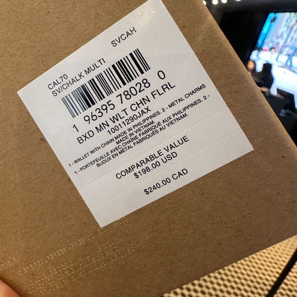 NWT! Coach CAL70 Boxed Mini Wallet Set On A Chain With Floral Print & Charms - Picture 9 of 9